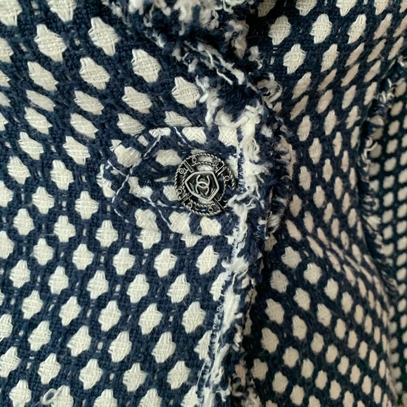 Chanel Suit- Spring 2008 - Picture 7 of 10